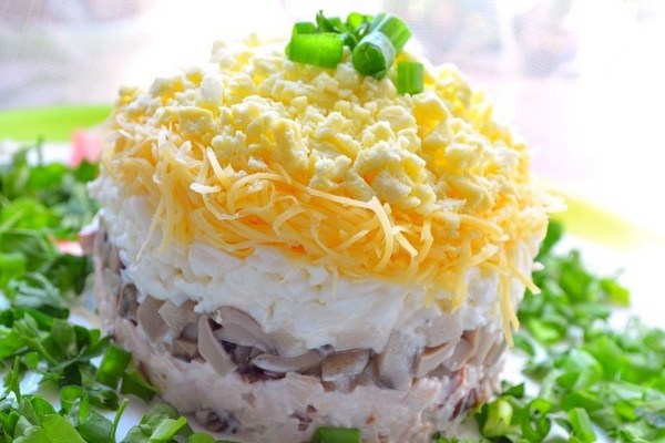 Салат с грибами и рыбными консервами — рецепт с фото - Онлайн-меню - рецепты с фото