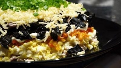 Салат из белой березы с курицей и грибами и салат из курицы в подарок (вареная, запеченная или копченая) на праздники