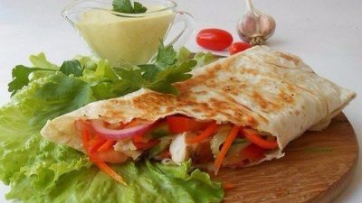 Сметанный соус для шаурмы с чесноком