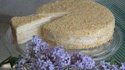 Сметанный торт с ванильным кремом