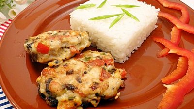 Сочные котлетки из куриной грудки с рисом Индика