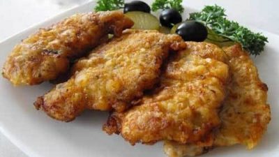 Сочные отбивные из свинины в чесночном кляре