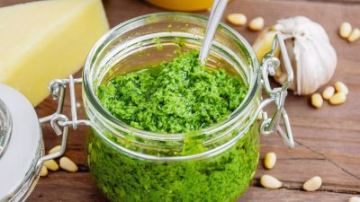 Соус «Песто» с кедровыми орехами по-домашнему