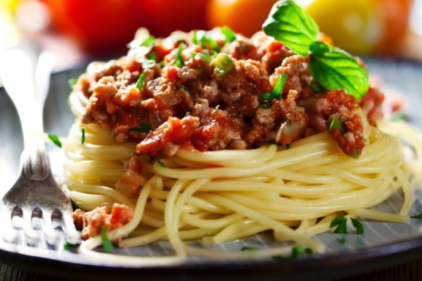 Спагетти «Болоньезе» с фаршем по-итальянски