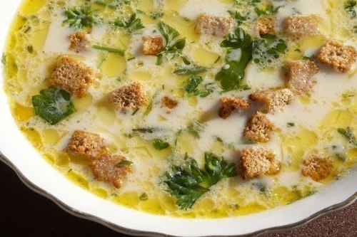 Суп из сыра стилтон с пармезаном и гренками