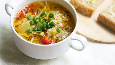 Суп-лапша с кабачком и шампиньонами