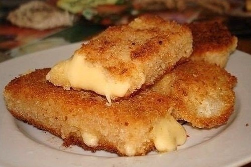 Сыр, обжаренный в панировке по-чешски