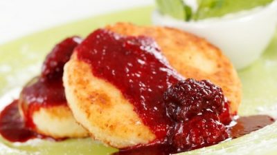 Сырники из творога с бананом в мультиварке