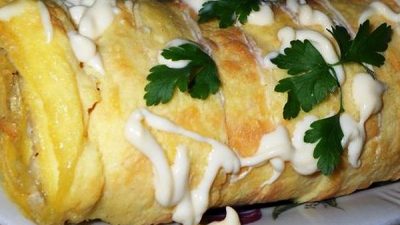 Сырно-яичный рулет с мясным фаршем