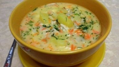 Сырный суп с куриным филе и рисом