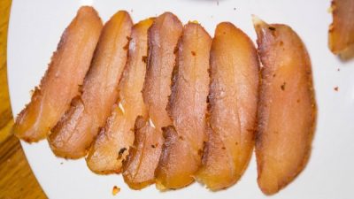 Сыровяленые куриные грудки по-домашнему