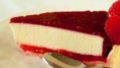 Тарт с лимонным муссом и ягодным желе