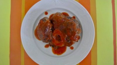 Телятина на косточке в белом вине