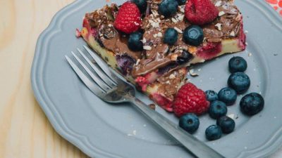 Толстый ягодный блин с ореховой пастой «Нутелла»