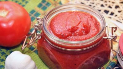 Томатный соус с чесноком и орегано для пиццы