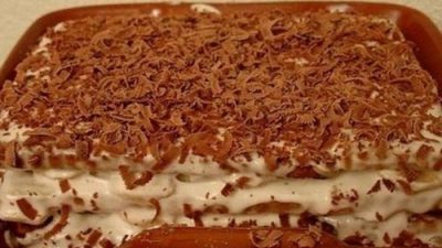 Торт из сахарного печенья с бананом