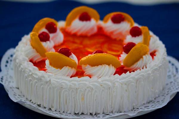 Торт «Тропиканка» с фруктами