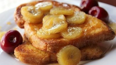 Тосты с бананом и карамелью