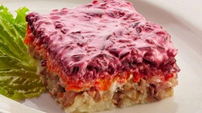 Традиционная «Сельдь под шубой» к празднику