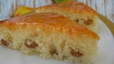 Традиционный манник с изюмом