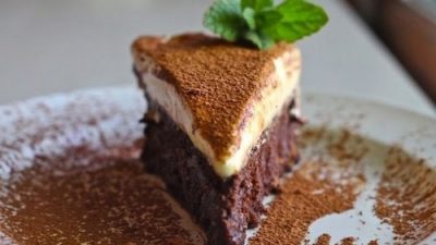 Трюфельный торт с белым шоколадным муссом