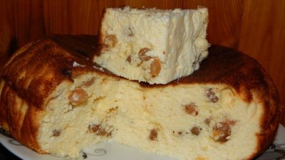 Творожная запеканка с сухофруктами без муки и манки
