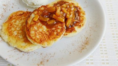 Творожные сырники с яблоком и корицей