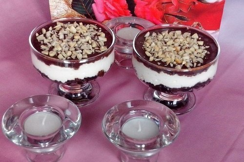 Творожный десерт с шоколадом и миндалем