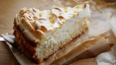 Творожный пирог с меренгами