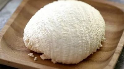 Творожный сыр с чесноком по-домашнему