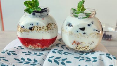 Ленивая овсянка с кефиром в банке