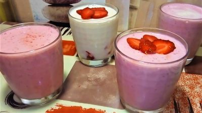 Творожно-сметанный десерт с клубникой, сгущенкой и желатином