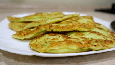 Кабачковые чебуреки с курицей и луком