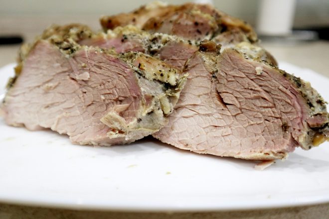 Мясо, запеченное в духовке целым куском (свинина): рецепт с фото пошагово