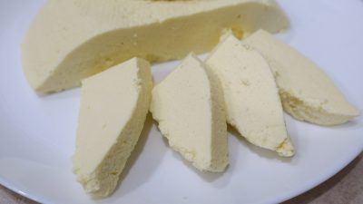 Адыгейский сыр из молока и кефира
