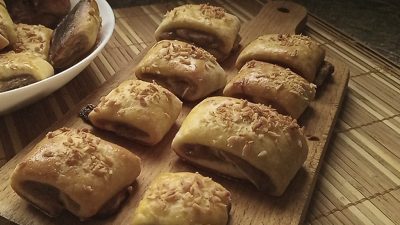 Творожное печенье с банановой начинкой в кокосовой стружке