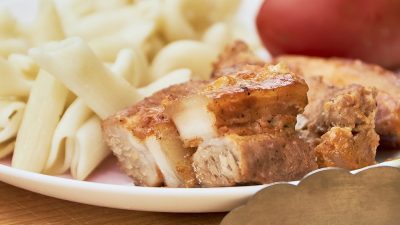 Свиная грудинка в духовке томатном кляре