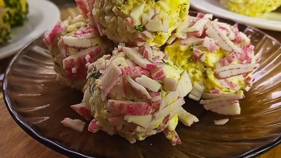Крабовые шарики с плавленым сыром, яйцом и чесноком
