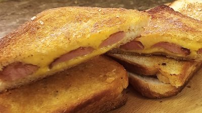 Сэндвичи с сыром и сосисками