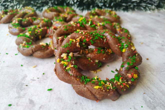 Шоколадное печенье с кокосом «Рождественские веночки»