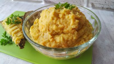 Постный паштет из фасоли с морковью и луком
