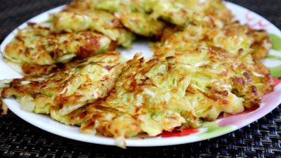 Капустные оладьи с плавленым сырком