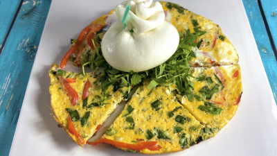 Фриттата с зеленым луком и сладким перцем