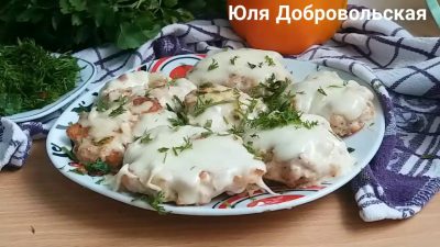 Курица под сырной шубой в духовке