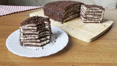 Шоколадный Медовик со сметанным заварным кремом