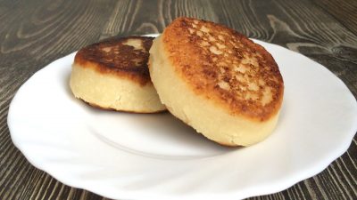 Простые сырники из творога без яиц