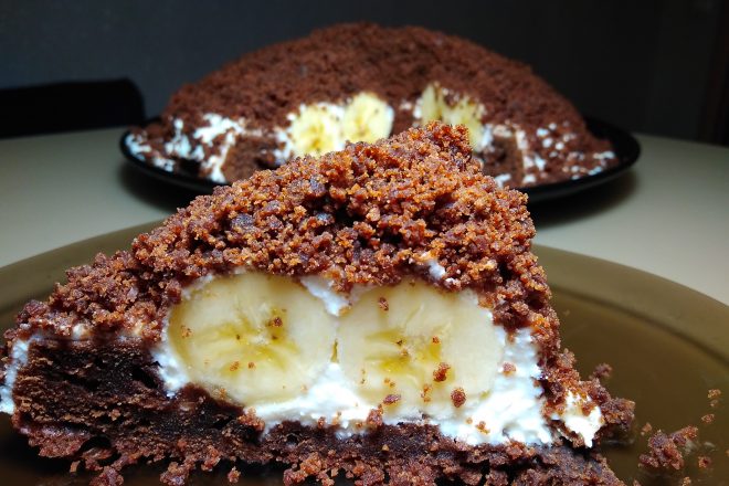 Шоколадный торт Норка крота с бананом и творогом
