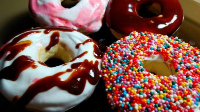Пончики с глазурью Dunkin Donuts на молоке без дрожжей