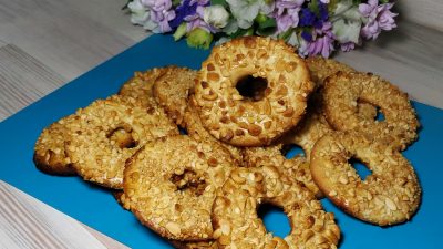 Песочные кольца с орехами