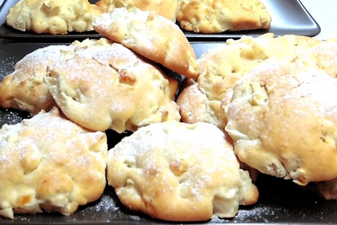 Мягкое итальянское яблочное печенье с сухофруктами